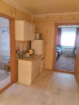 Мини-отель Луманская заводь Кириллов Бюджетный двухместный номер с 2 отдельными кроватями-5