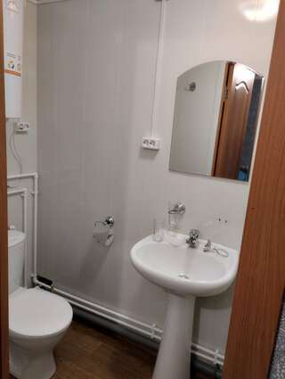 Мини-отель Луманская заводь Кириллов Стандартный четырехместный номер-5